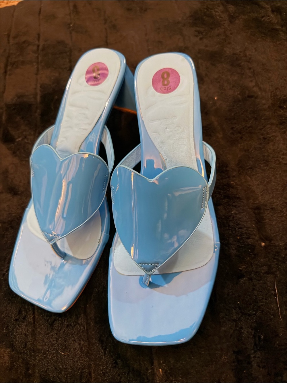 Women’s Heart-Detail Slide Sandals in Light Blue